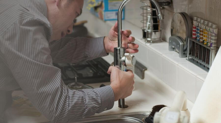 Local water heater installation in Williamsville, IL